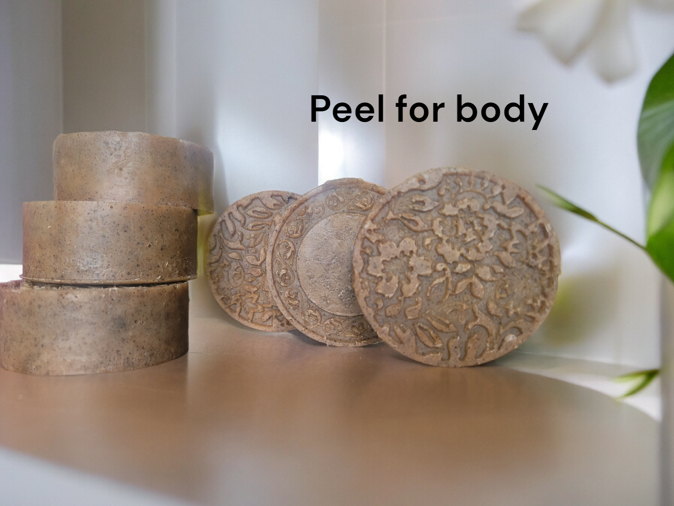 Naturalny peeling kawowo- kurkumowy - obrazek 3